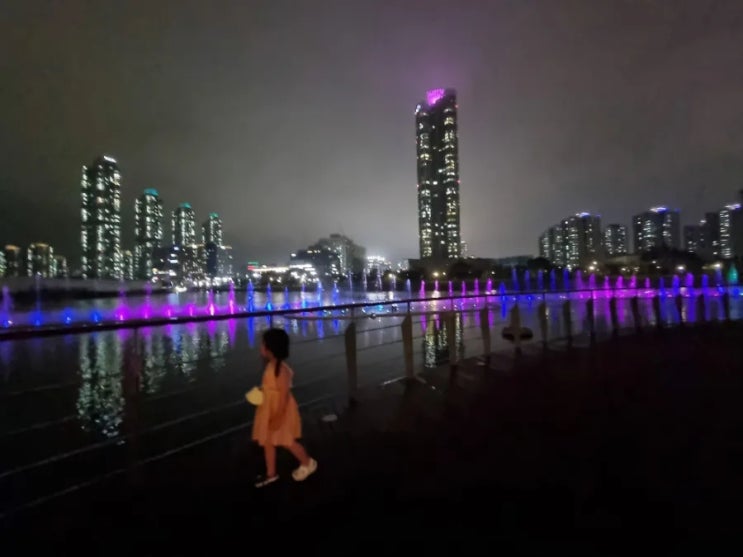  가을느낌 물씬나는 날 청라호수공원 음악분수 즐기기