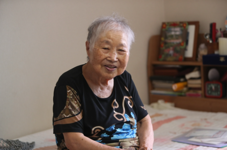 94세 할머니 생활비 아껴 소외 청소년 장학금 기부 94세 할머니 생활비 아껴 소외 청소년 장학금 기부