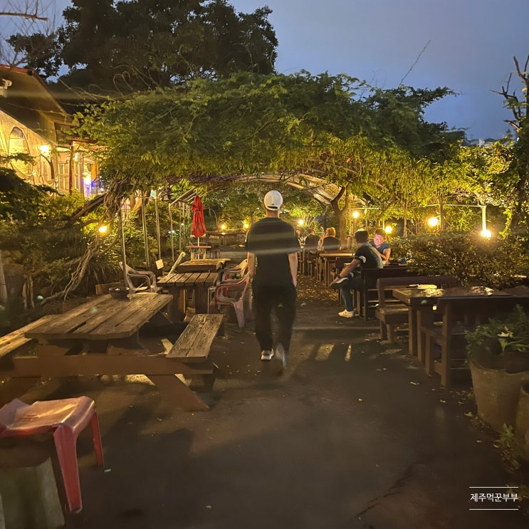 이상한 변호사 우영우 촬영지 제주 로즈마린 새연교가 보이는 서귀포 감성 술집 이상한 변호사 우영우 촬영지 제주 로즈마린 새연교가 보이는 서귀포 감성 술집