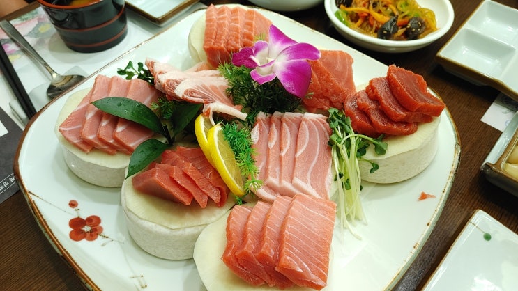 서대문 참치맛집 VIP참치 서대문점에서 참다랑어참치 점심 특정식 먹어 본 후기