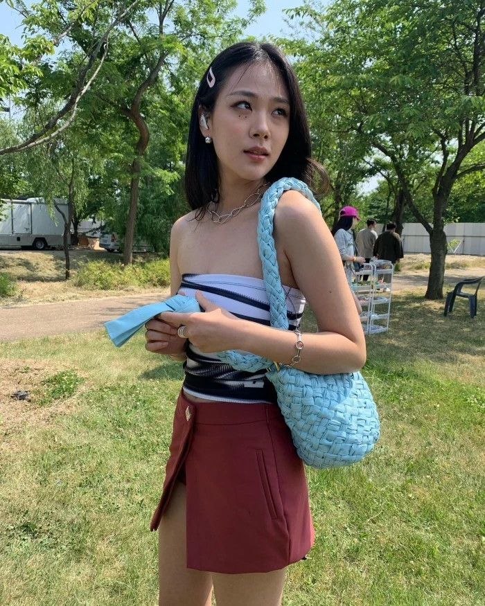 가수 비비 인스타에 올린 영상, 폭풍 엉덩이 춤 섹시 댄스...서툴지만 정말 핫합니다 가수 비비 인스타에 올린 영상, 폭풍 엉덩이 춤 섹시 댄스...서툴지만 정말 핫합니다
