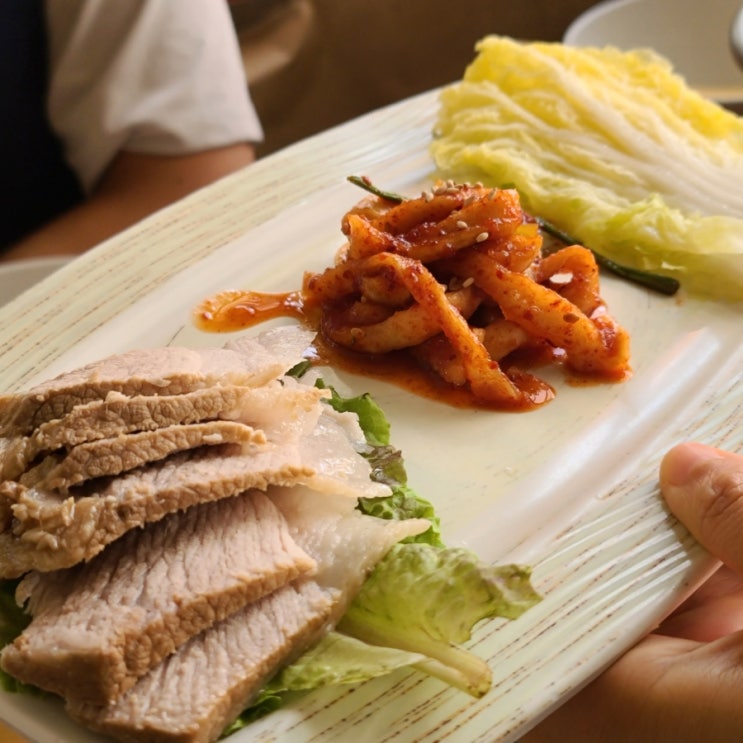  신촌맛집 이대/연대 학생들의 단골집, 토핑 김치찌개 고냉지