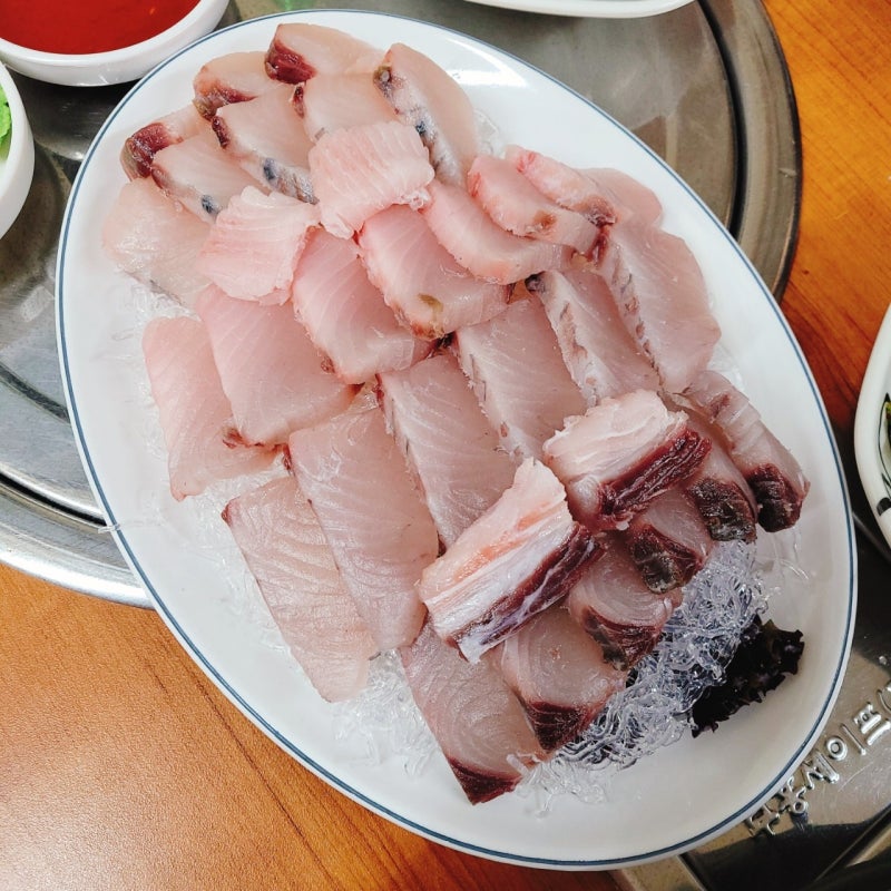 여수 직송 중곡동 삼치회 맛집 [소랑도]