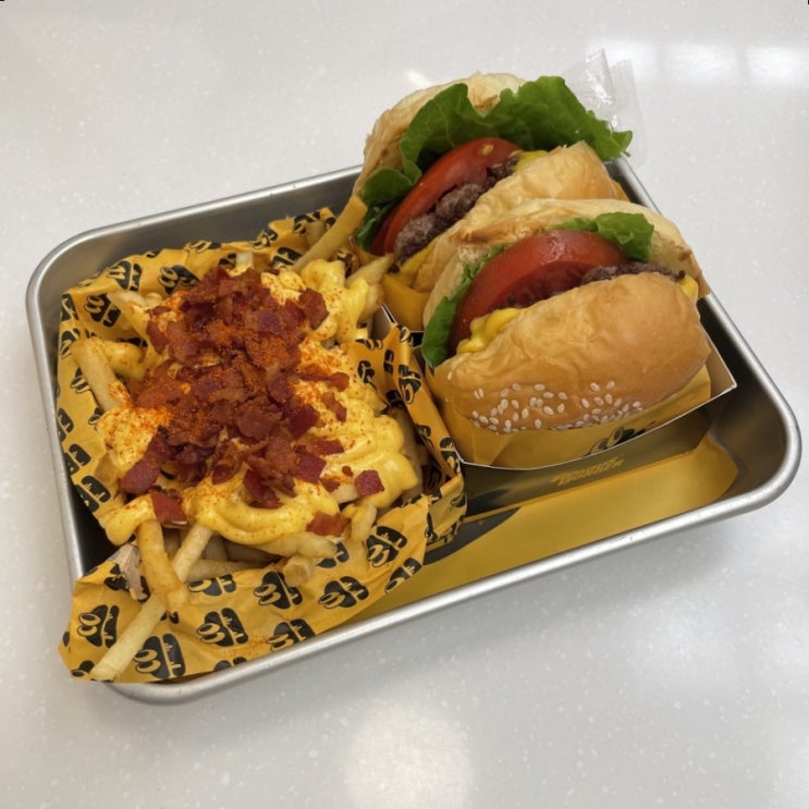  신사역 수제버거 맛집 더페이머스버거