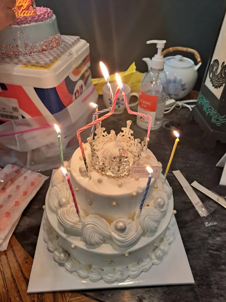 코코케이크 2단 티아라 케이크로 남자친구생일파티케이크하기 코코케이크 2단 티아라 케이크로 남자친구생일파티케이크하기