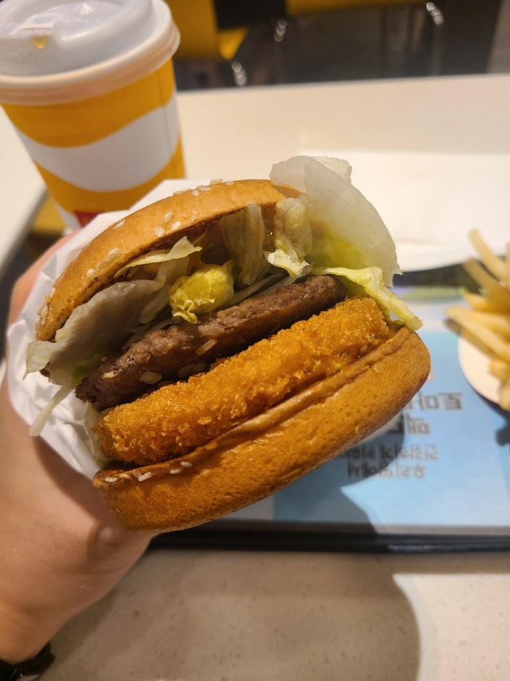 [맥도날드 햄버거 맛평가] #7. 맥도날드 슈비버거 라지세트 / 통새우패티에 비프패티까지