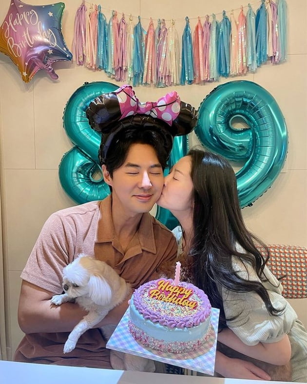 전진류이서-앤디이은주, 첫 부부동반 모임서 2세 계획 언급 "사랑 듬뿍 주고파 신혼 더 즐기고" 전진류이서-앤디이은주, 첫 부부동반 모임서 2세 계획 언급 "사랑 듬뿍 주고파 신혼 더 즐기고"