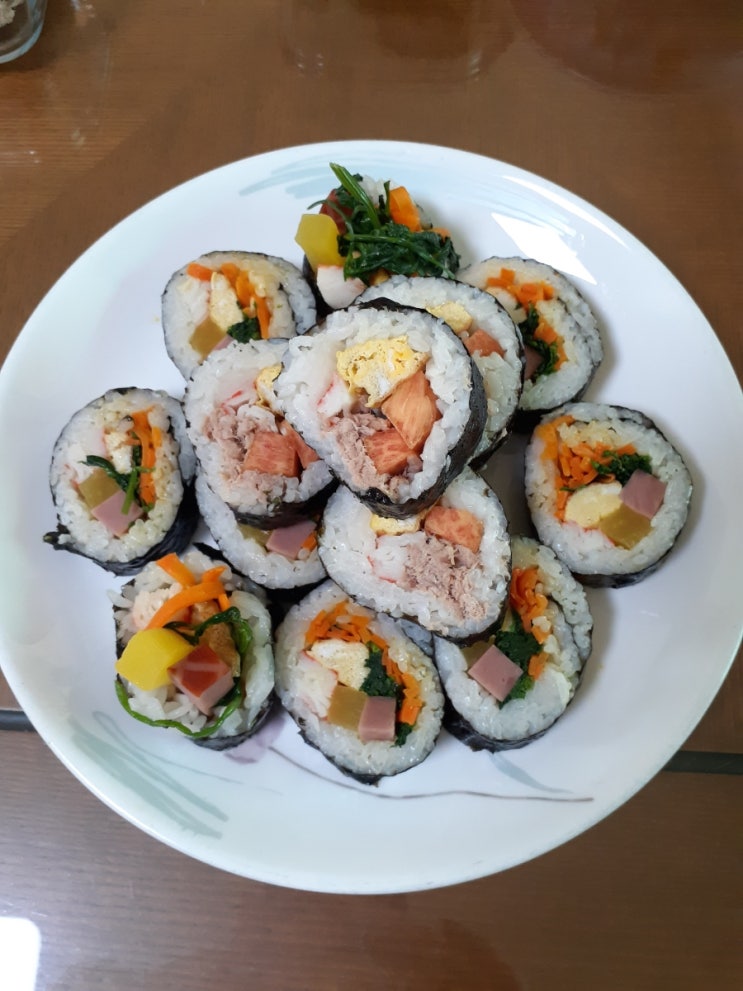 미나리김밥, 참치복숭아김밥