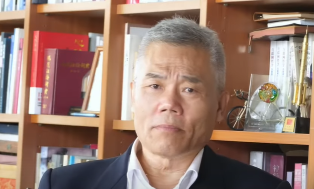 중국 국뽕 SNS 슈퍼스타 쓰마난...반미 중국 국뽕하더니 정작 미국에 집 산 거 들통 나 난리난 상황 중국 국뽕 SNS 슈퍼스타 쓰마난...반미 중국 국뽕하더니 정작 미국에 집 산 거 들통 나 난리난 상황