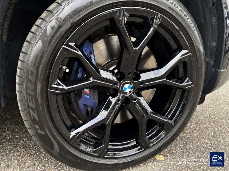 BMW G06 X6 휠수리 후 블랙유광 휠도색