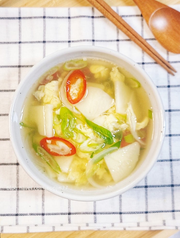 감자국 끓이는법 구수하고 맑은 감자계란국 간단한 아침국 요리