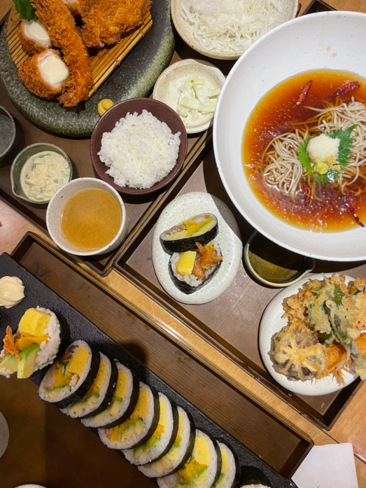  강남 / 카츠8 - 모던하고 깔끔한 분위기에서 즐기는 일본식 돈까스, 후토마끼