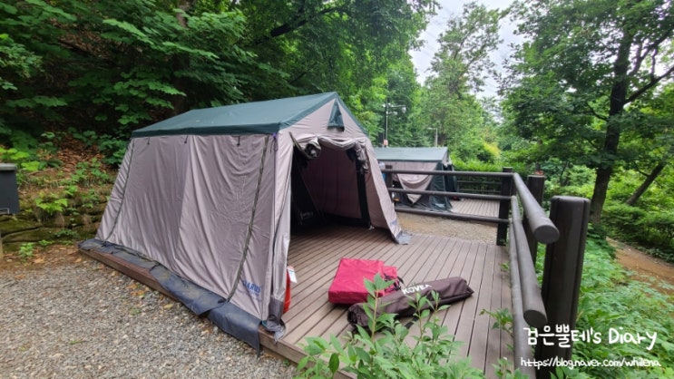 [강동] 캠핑 장비가 전혀 필요 없는 강동그린웨이 가족캠핑장(매화 11)에서 즐기는 바베큐 & 일자산공원 유아숲 체험장 후기