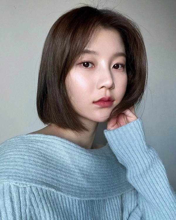 채널A 예능 '하트시그널2' 출신 배우 임현주, "여름이 아쉽다" 숲속에서 청순 글래머의 자연인 포스