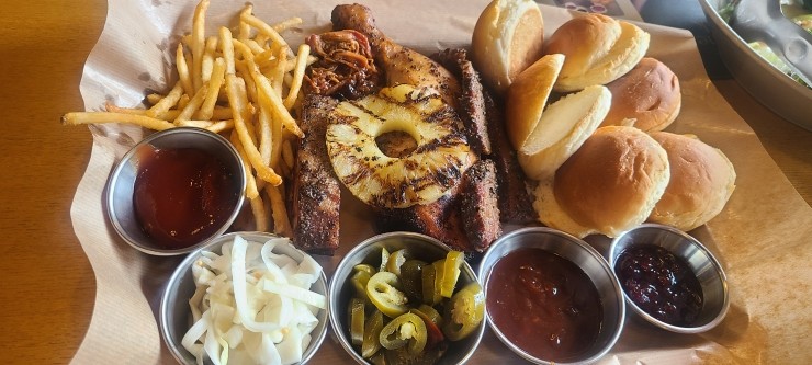  경기도 안산에서 야외 산책로가 있는 레스토랑 맛집인 [유니스의 정원] 입니다.