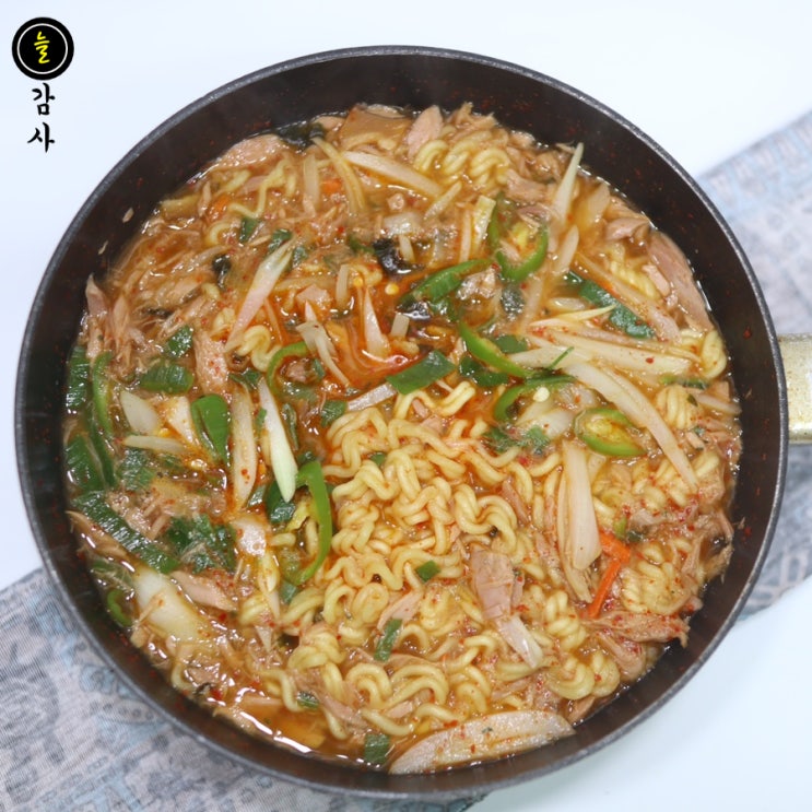  참치라면 레시피 : 진라면 & 캔참치 요리 (Ft. 적당히 매운맛) 맛있는 해장라면