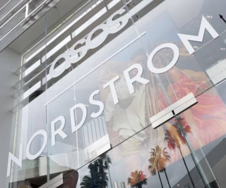 Nordstrom은 인플레이션이 수요를 강타함에 따라 연간 전망을 낮춥니다. Nordstrom은 인플레이션이 수요를 강타함에 따라 연간 전망을 낮춥니다.