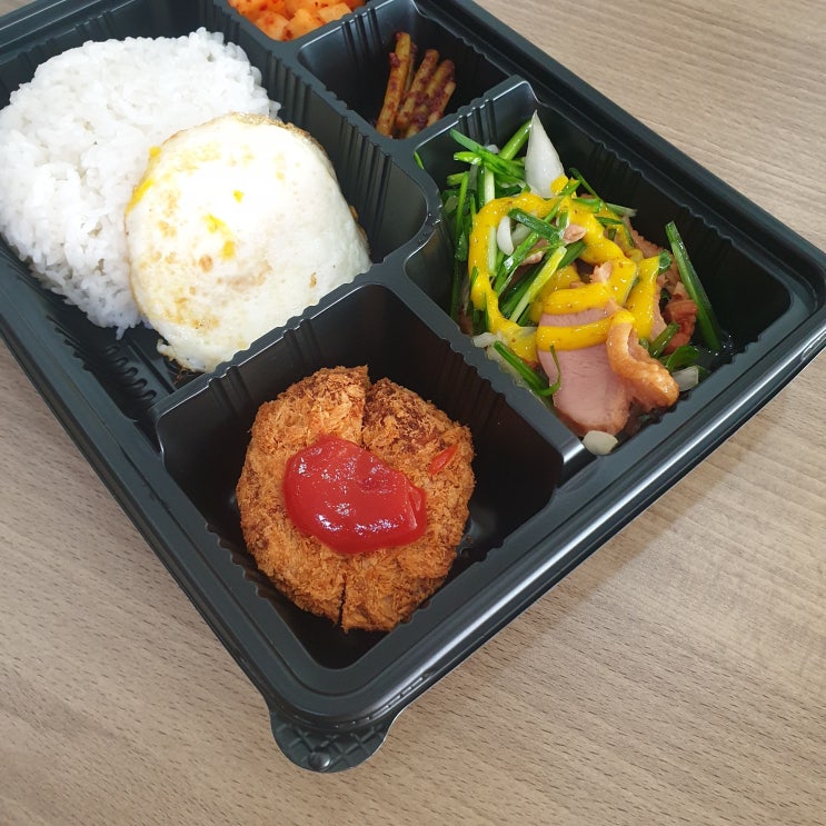  {  8/24  오늘의 점심 도시락}                                         매일 새로운  배달 도시락 ,행복찬합도시락