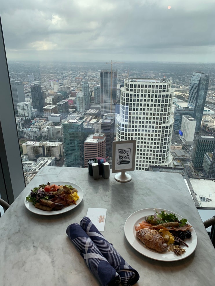  엘에이여행 다운타운 제일높은 호텔 LA 인터컨티넨탈 Intercontinental hotel