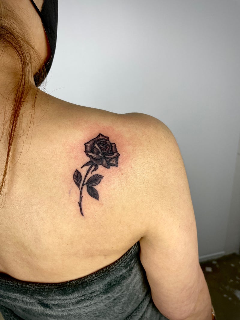 🥀❣️ . . #레터링타투 #미니타투 #우정타투 #미니타투도안 #홍대타투 #hongdaetattoo #koreatattooist  #seoultattoo #여울타투 #타투이스트여울, image size:800x1067