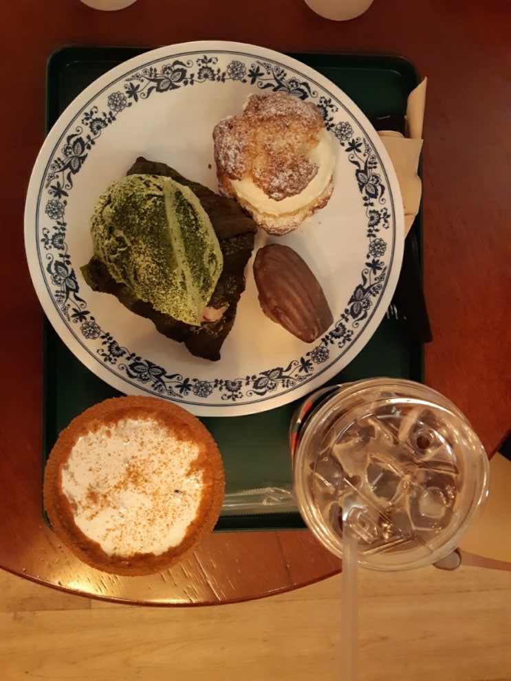  연남 베이커리카페 크루와상 스콘이 맛있는 앤티크커피 / 홍대 매운 음식 짚신매운갈비찜