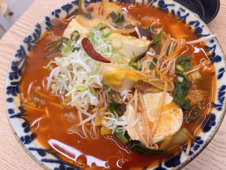  문지동 오유미당 순두부 짬뽕쌀국수
