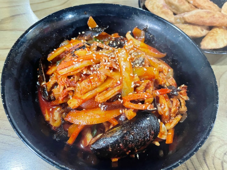  파주 금촌 맛집 - 짬뽕 잘하는 집 [辛간짬뽕] 매운 불맛 볶음 간짬뽕 추천 - 내돈내산