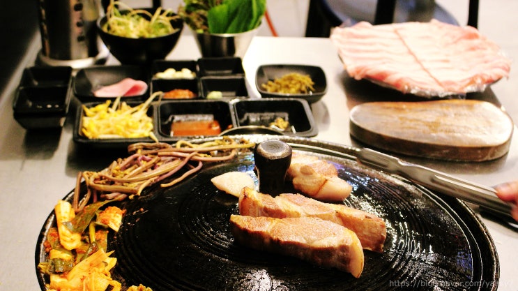  솥뚜껑삼겹살즐겼던 광안리애견동반식당 미식육