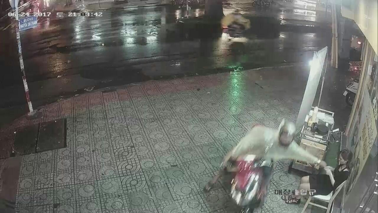 베트남에서는 오토바이 날치기와 밑장빼기 조심!