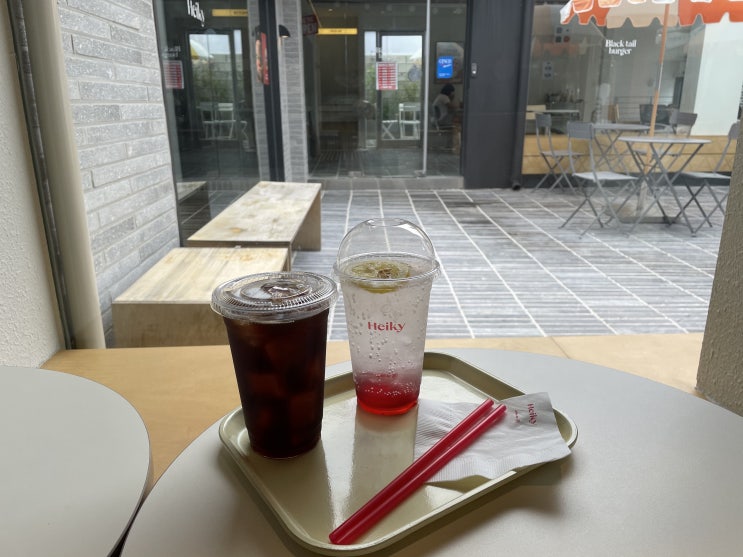  이색적인 한옥 분위기 광주 양림동 카페 헤이키커피(Heiky Coffee), 오미자 에이드 맛집