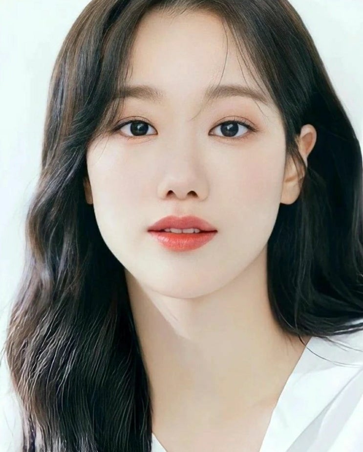 (이나은, 윤채경, 레이첼, 성나연, 김채원, <b>양예나</b>, 이진솔 근황)