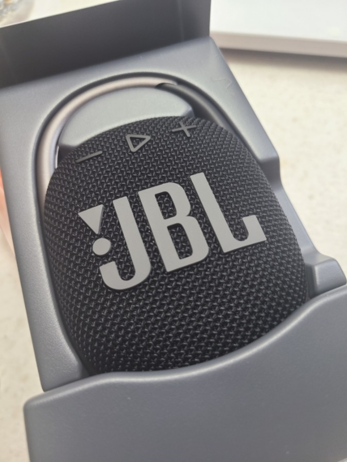 캠핑용으로 좋은 JBL HARMAN CLIP4 블루투스 스피커