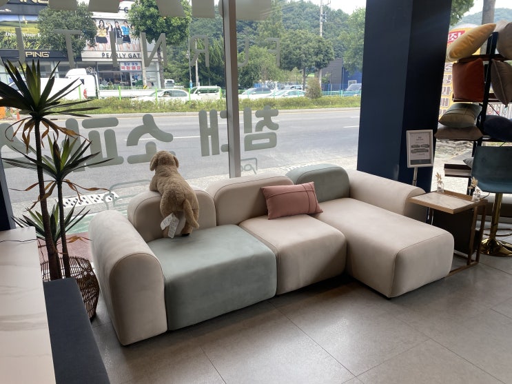  북마산가구거리 고풍스러운 제품 리안트