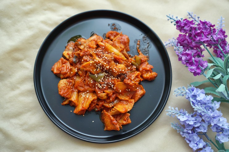  간편밀키트 - 캔편한 돼지김치 두루치기