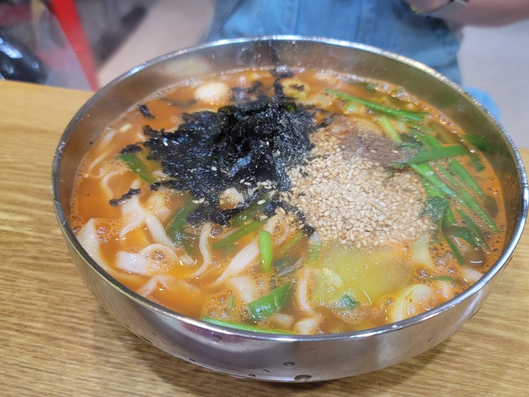  강릉중앙시장 이화국수 장칼국수 맛집