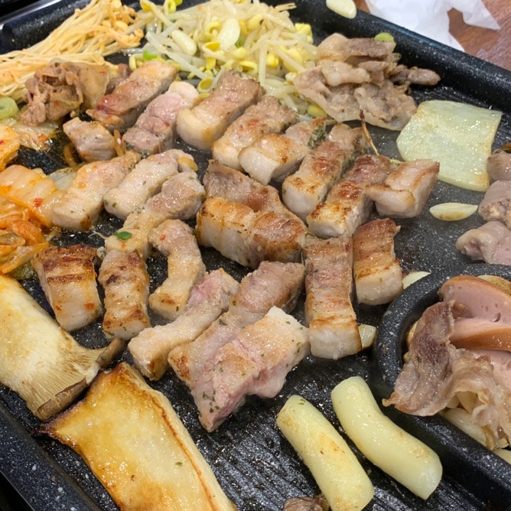  대구 대명동 대패집(ZIP) 삼겹살과 목살의 조합은 cc