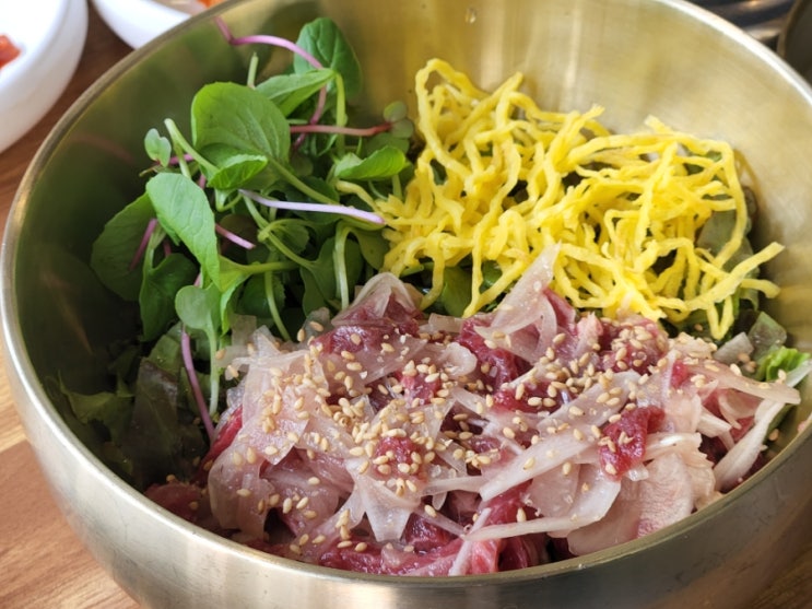  진해 육회비빔밥 곰탕 맛집, 풍호동 '소골집'~ 보타닉뮤지엄 갔다가 냠냠
