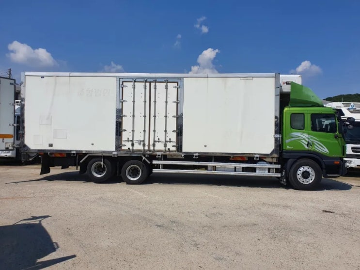 프리마 써브완바디 매매 6.5톤 투냉완바디 고하중 2014.12등록 8.4m냉동윙바디 특트럭