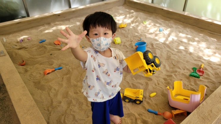  과천 만나카페 3살 아기가 좋아하는 모래놀이가 있는 곳