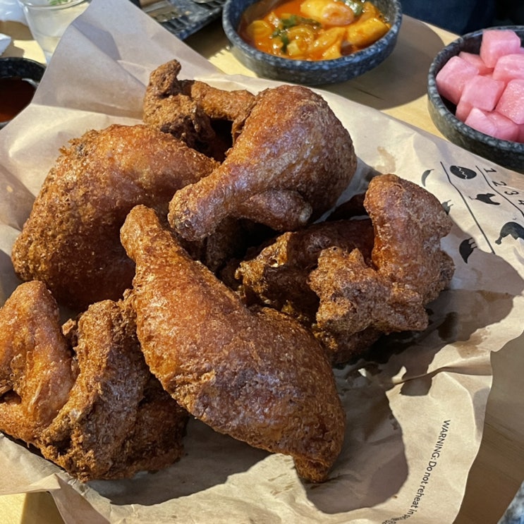  서울 내방역맛집 '어거스트치킨' = 튀김옷 엄청난 존맛치킨집, 림스치킨 바르는맛~