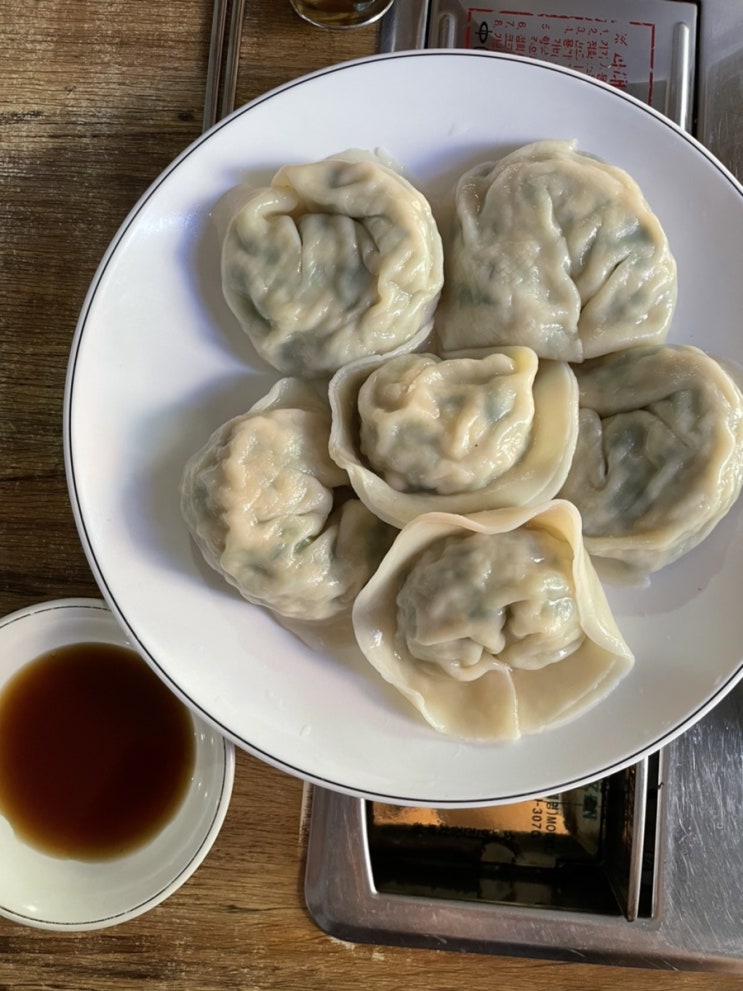  [맛집]곰탕으로 만든 국수와 속이 꽉찬 만두 ‘명동곰국시 포이점’