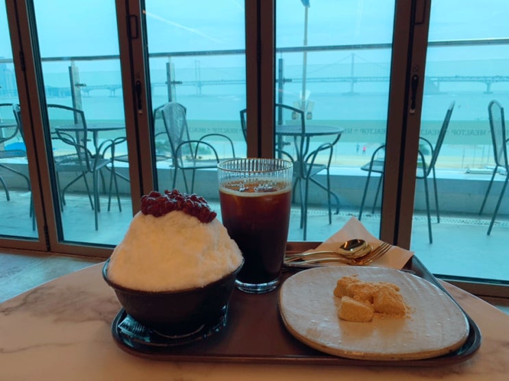부산 광안리 카페 밀탑 MEALTOP 시그니처 빙수 밀크빙수+인절미+ 아메리카노 빙수 하나세트 주문해먹기! 부산 광안리 카페 밀탑 MEALTOP 시그니처 빙수 밀크빙수+인절미+ 아메리카노 빙수 하나세트 주문해먹기!