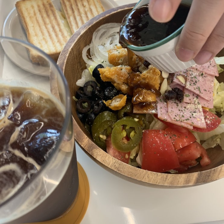  예천 호명면 경북도청 샐러드 맛집 달리는커피