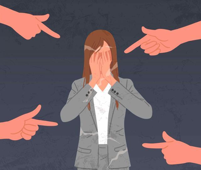 "여자라 구멍도 못 찾는다"…극단 선택 건설현장 女, 산재 인정 "여자라 구멍도 못 찾는다"…극단 선택 건설현장 女, 산재 인정
