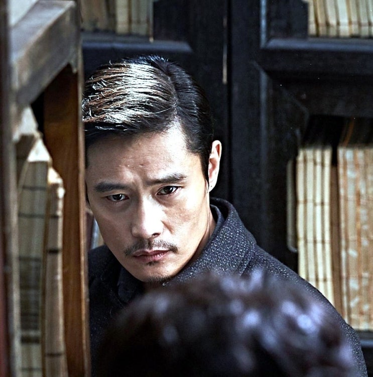 팽팽한 스파이 신경전 (송강호 공유 <b>이병헌</b> 출연진, 평점)