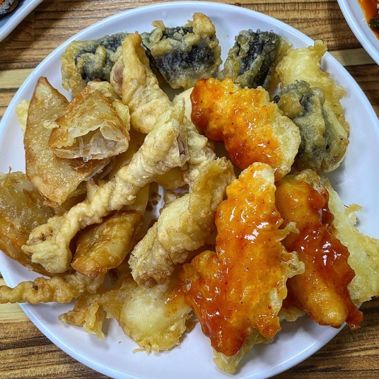 서촌떡볶이하면 떠오르는 만나분식! 떡튀김은 필수필수필수! 서촌떡볶이하면 떠오르는 만나분식! 떡튀김은 필수필수필수!