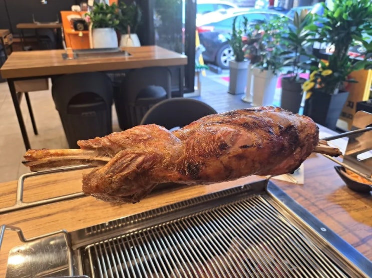 모란양꼬치 전문점 왕징양다리양꼬치에서 양다리 뜯으며 하얼빈 마시기! 모란양꼬치 전문점 왕징양다리양꼬치에서 양다리 뜯으며 하얼빈 마시기!
