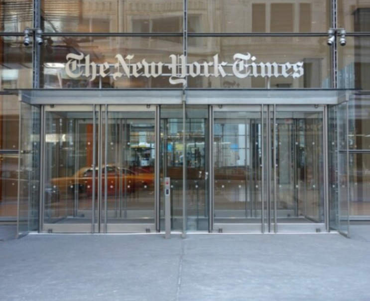 미디어 워치독은 친히틀러, 친하마스 프리랜서들과 함께 일하는 것에 대해 뉴욕 타임즈를 혹평했습니다.