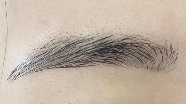  아이브로우바 바이이연 홍대점 홍대 아이브로우바