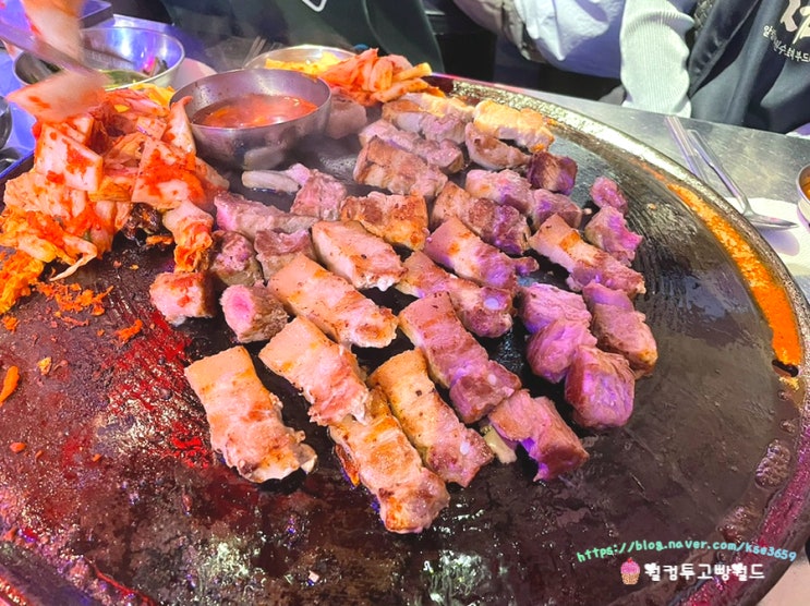 합정삼겹살 맛집 핫한 가성비 맛집 동두천솥뚜껑생삼겹살 합정점.